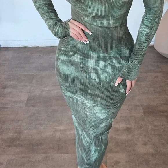 SEXY MARBLE (OLIVE) MIDI DRESS - Picture 2 of 2